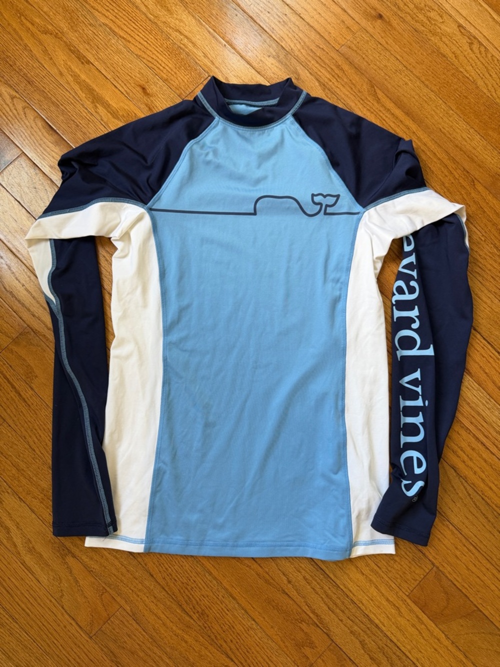 Vineyard Vines Men’s Long-Sleeve Rash Guard